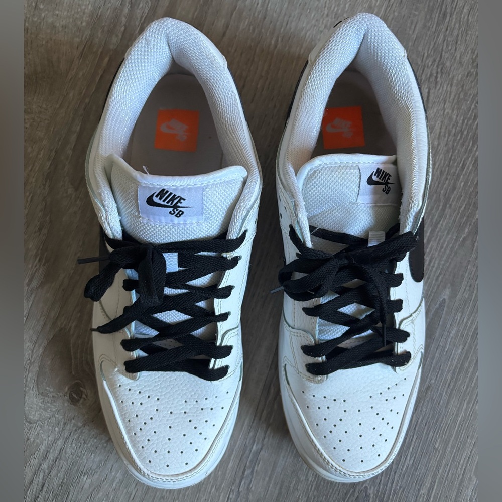 Nike Men's SB low dunks - Picture 4 of 9